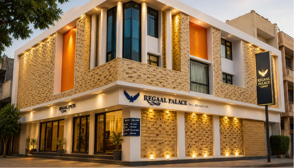 Hotel Regaal Palace